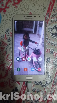 Samsung J4
